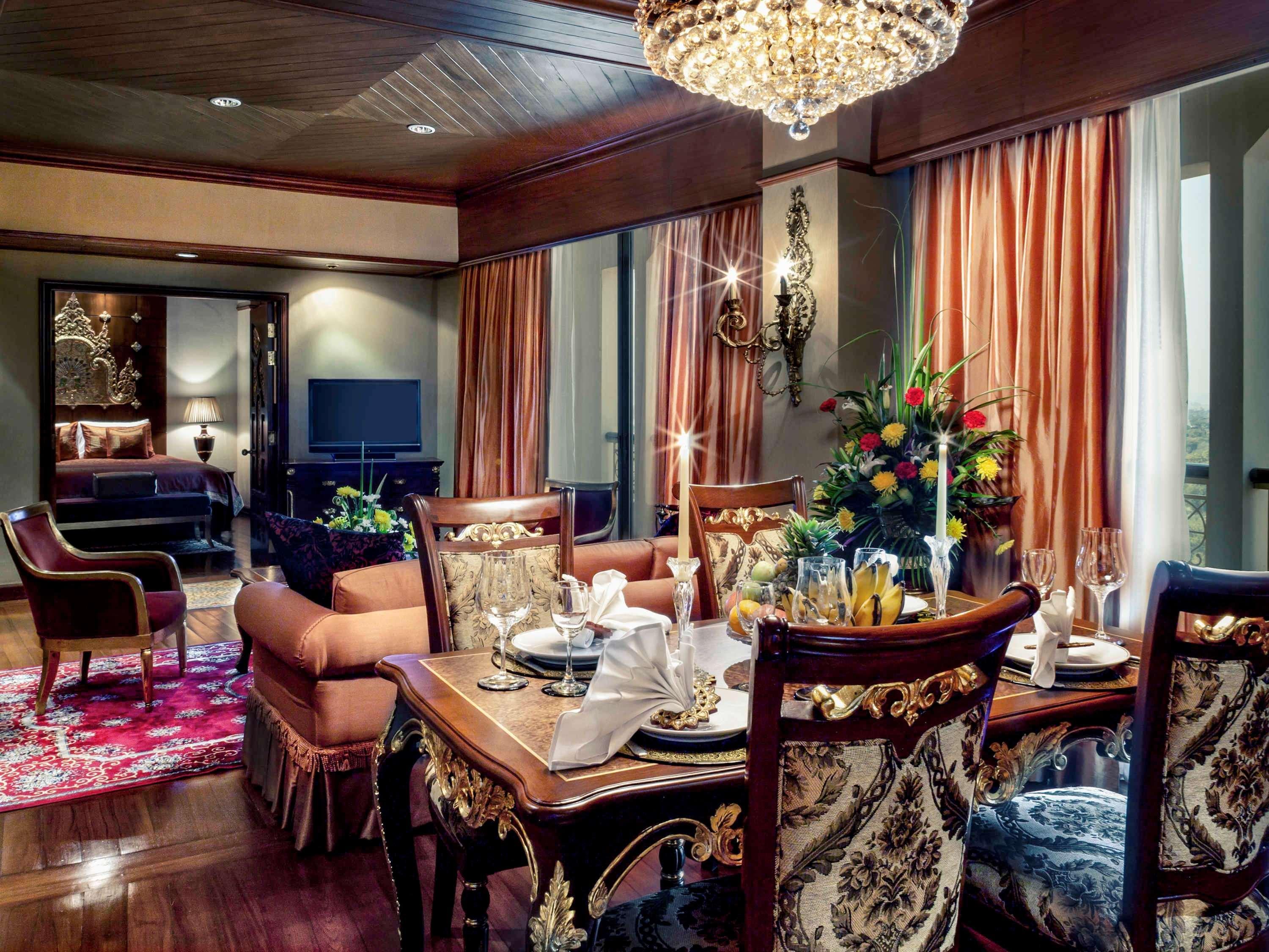 Mercure Hill 4*