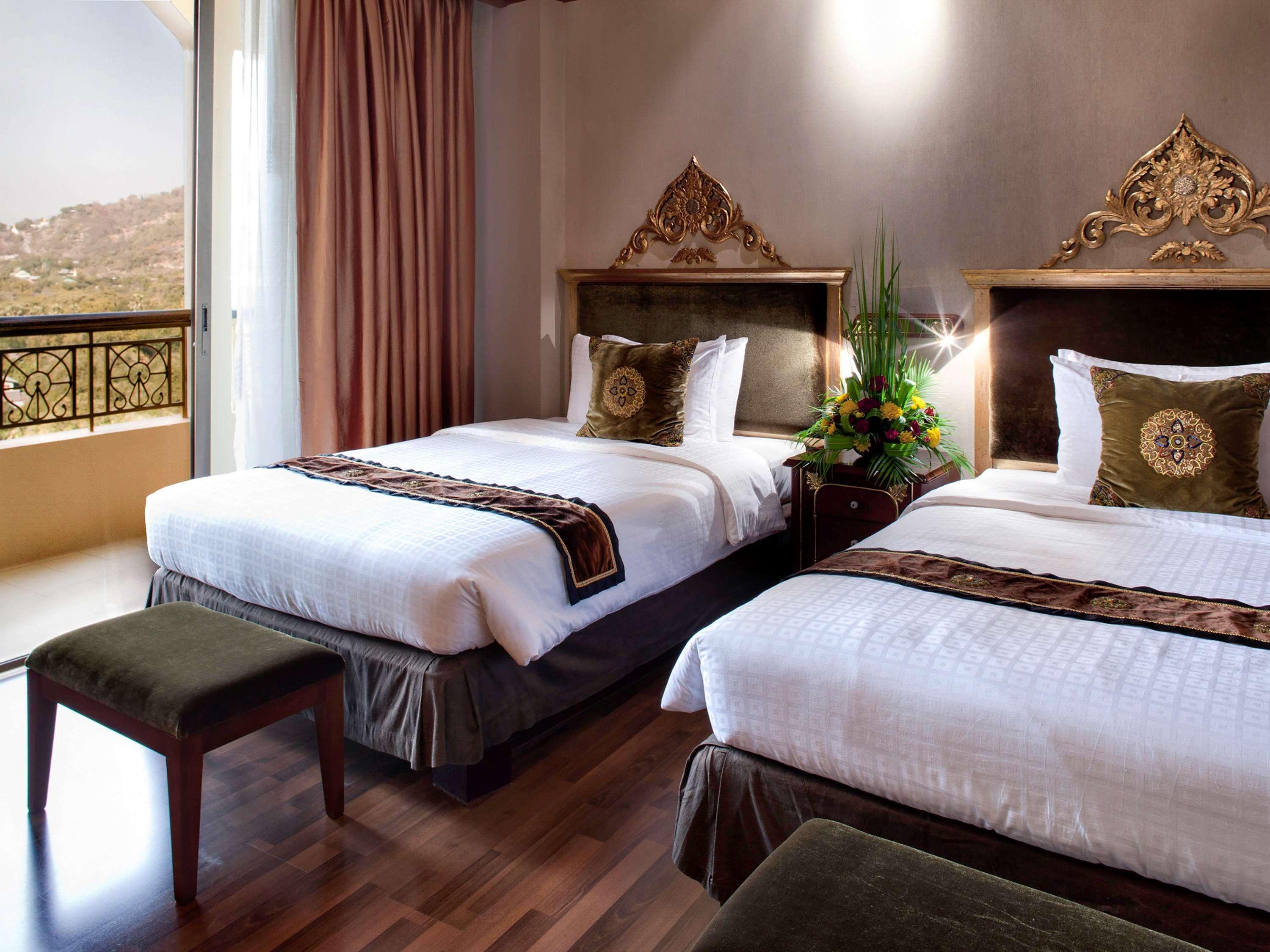 Hotel Mercure Hill Mandalay