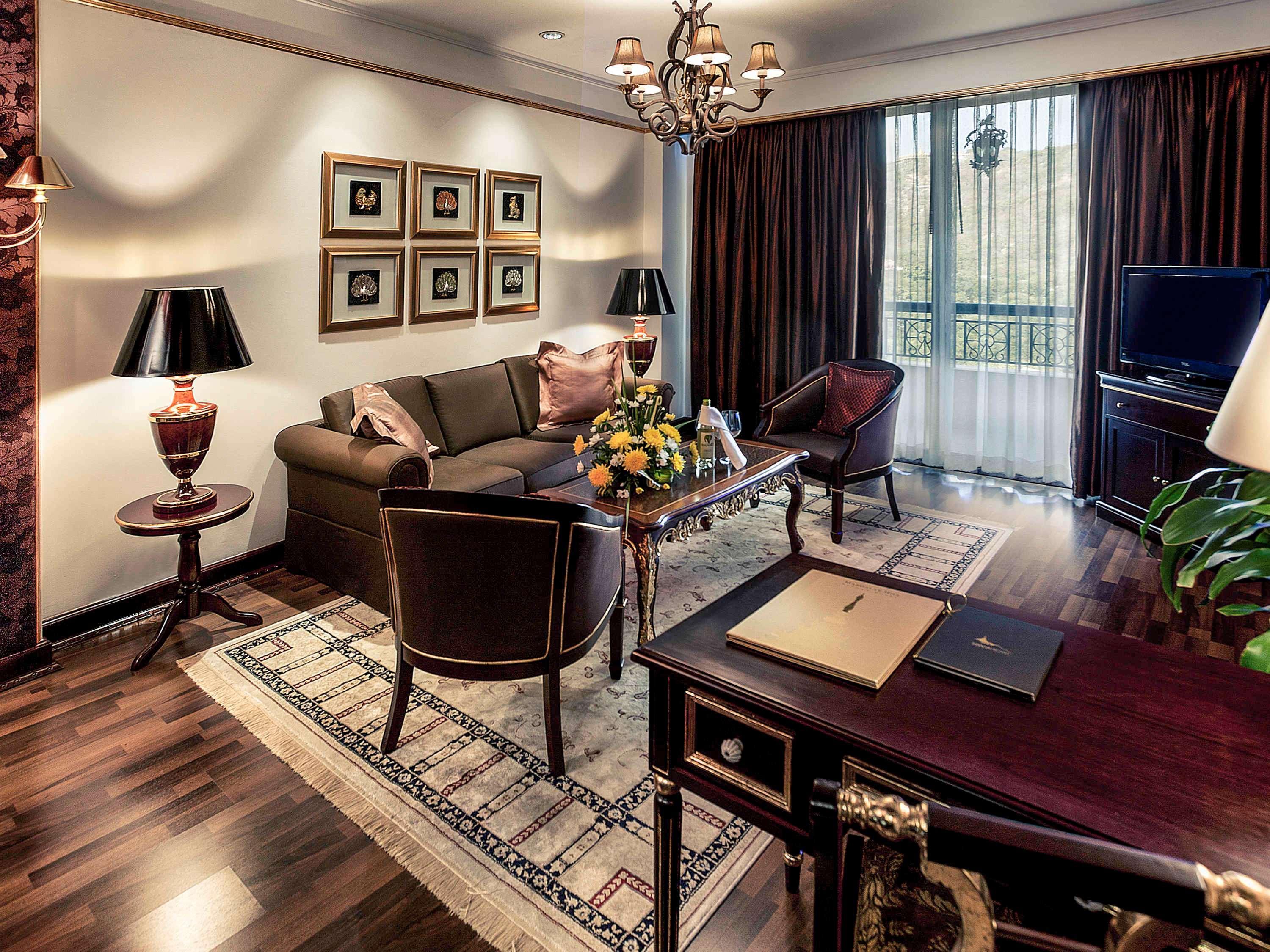 Hotel Mercure Hill Mandalay