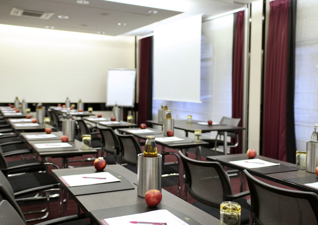 Mercure Hill 4*