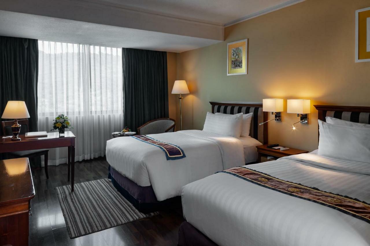 Mercure Hill